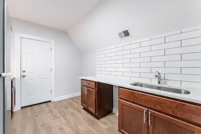 Foto del edificio - 6337 W Patterson Ave