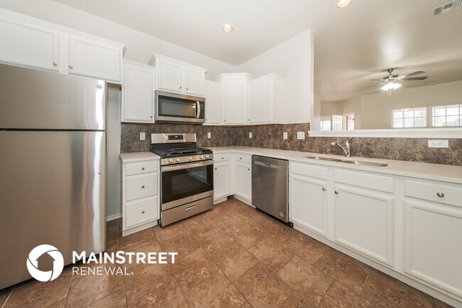 Foto del edificio - 4601 Wagner Lake Dr