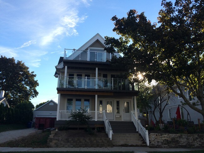 Exterior - 2547 S Shore Dr
