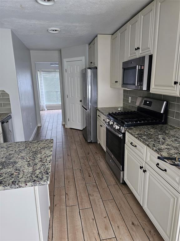 Foto del edificio - 317 Glade Bridge Ln