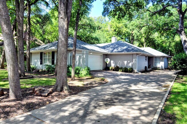 Foto del edificio - 4024 Inwood Rd