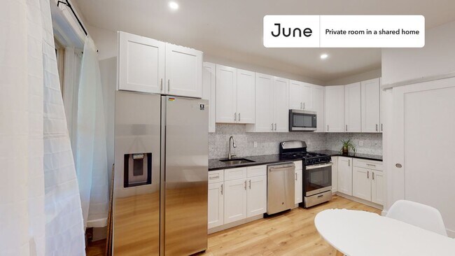 Foto del edificio - Room in Shared 5 bed/2 bath home in Brighton