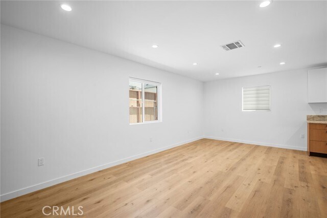 Foto del edificio - 17807 Ludlow St
