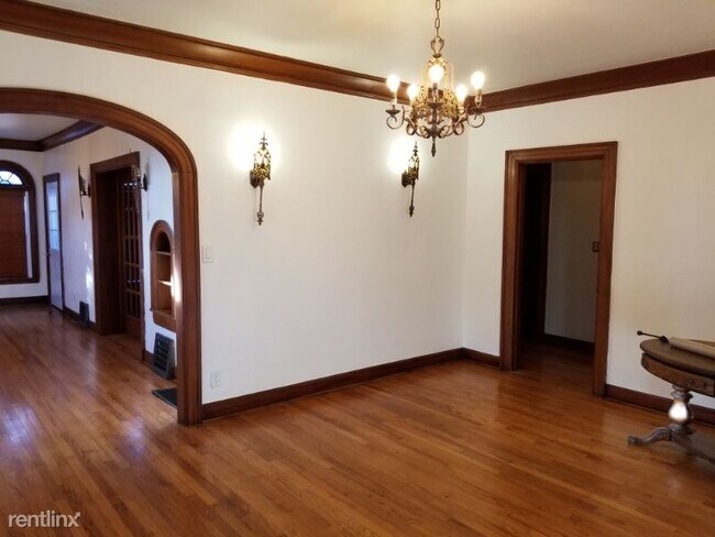 Foto del edificio - 2 br, 1.5 bath House - 931 NE 21st Street