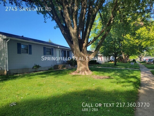 Foto del edificio - 2748 Sandgate Rd