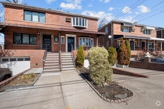 Building Photo - 1105 Mace Ave