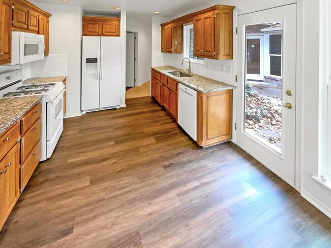 Foto del edificio - 11708 Hollyrock Dr