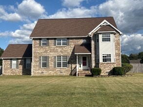Building Photo - 108 Janna Ln
