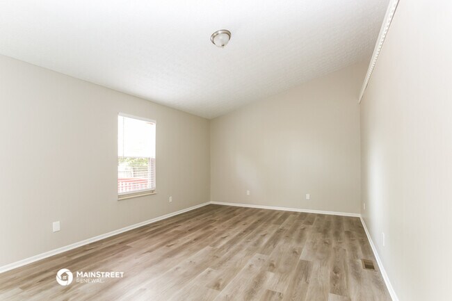 Foto del edificio - 1923 Westbrook Village Dr