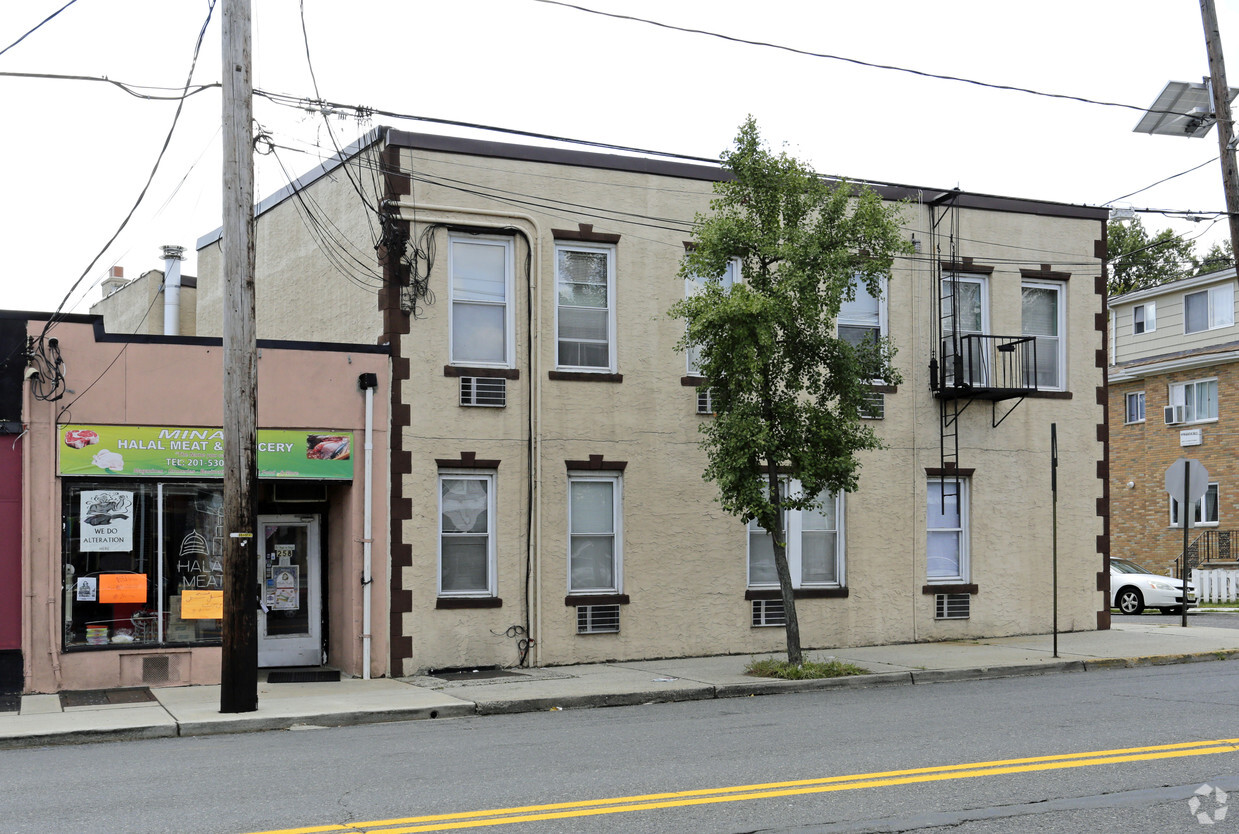 331 Pleasant Pl, Teaneck, NJ 07666 Apartments in Teaneck, NJ