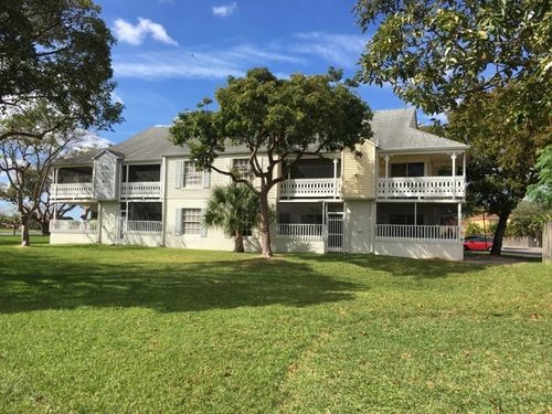 Primary Photo - 10521 Mahogany Key Cir