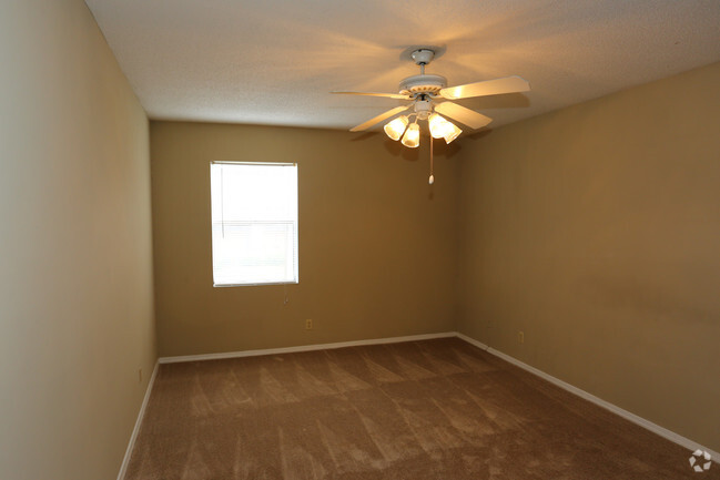 2BR 1BA Bedroom - Greentree