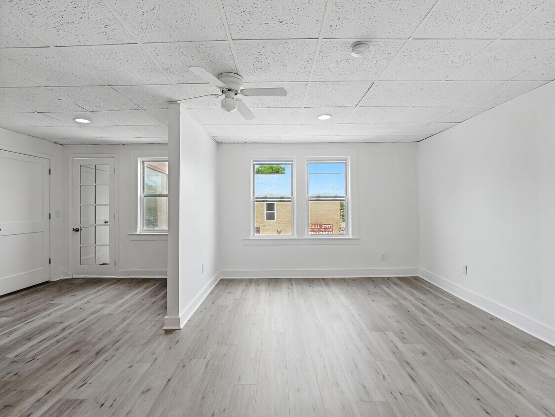 Foto del edificio - 667-671 Monroe Ave, Apt 14