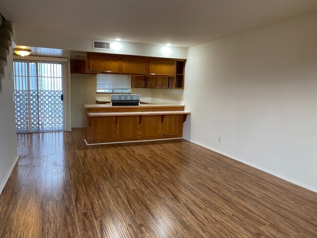 Building Photo - 4530 Ramsdell Ave