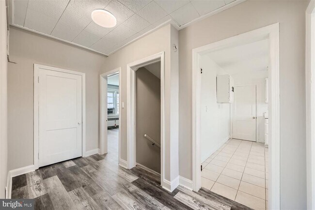 Building Photo - 3015 Gibbons Ave
