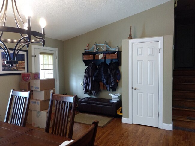 Foto del edificio - Beautiful 4B/3B in Louisville Available Ja...