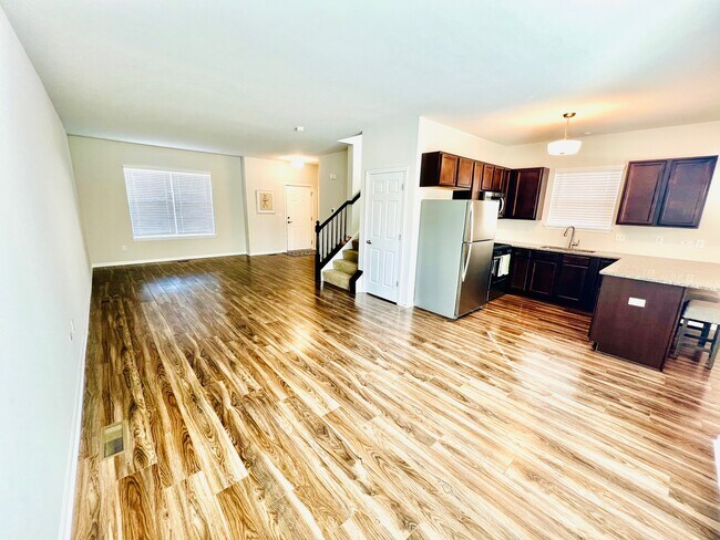 Foto del edificio - 931 Station Blvd