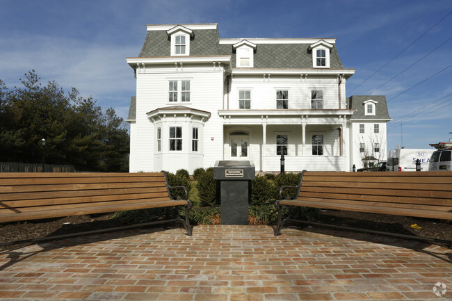 Building Exterior - Fortune Square