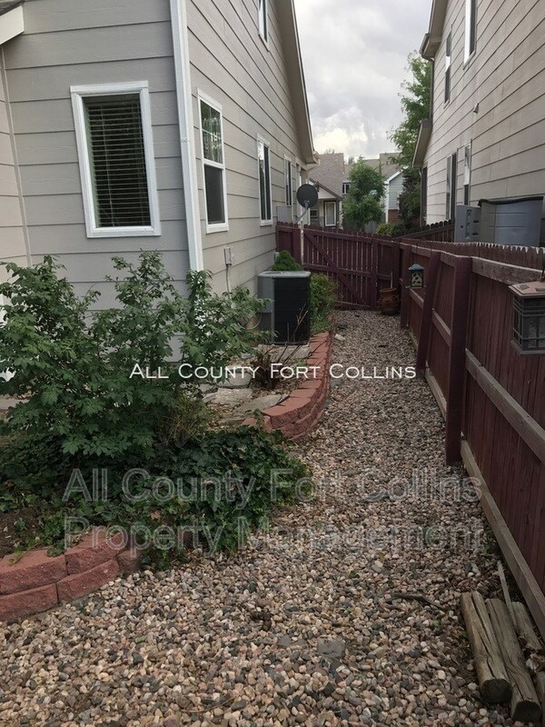 Foto del edificio - 2038 Fossil Creek Pkwy