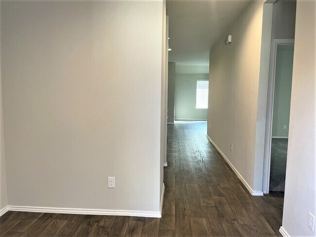 Foto del edificio - 22535 Theodoli Dr