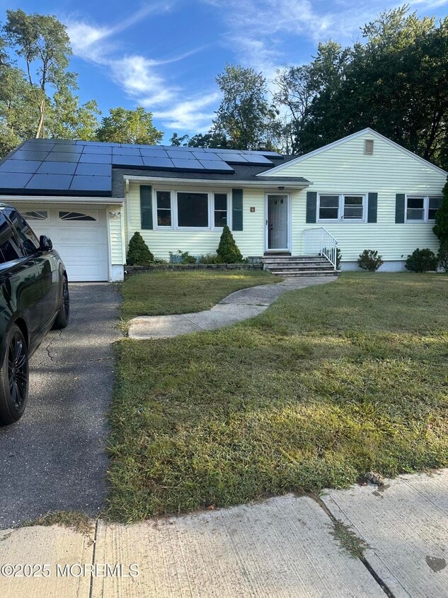 Primary Photo - 12 Klein St