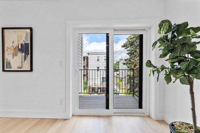 Foto del edificio - 208 Spencer Ave