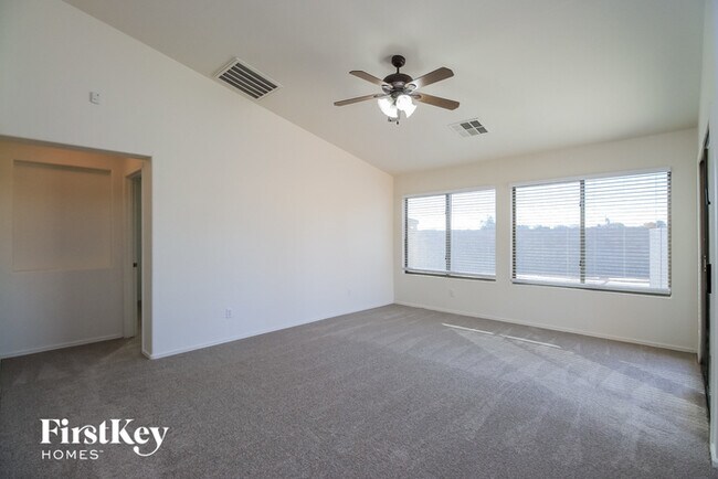 Foto del edificio - 2671 W Bartlett Way