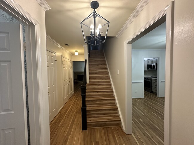 Entryway - 4629 Truman Ln