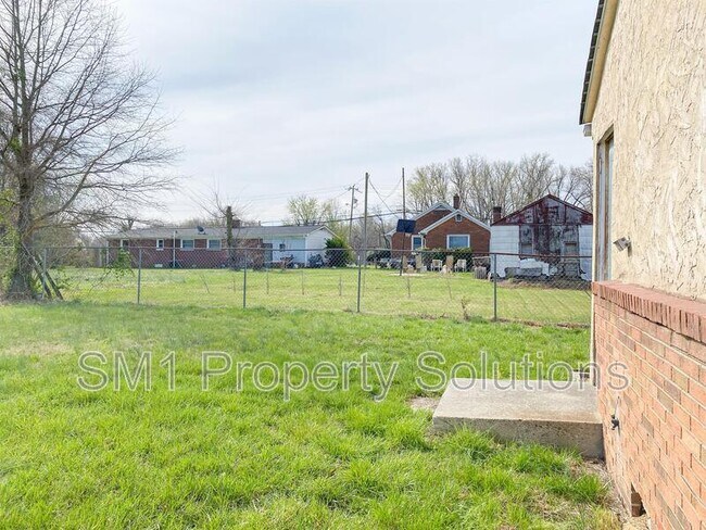 Building Photo - 1017 Arbor Drive