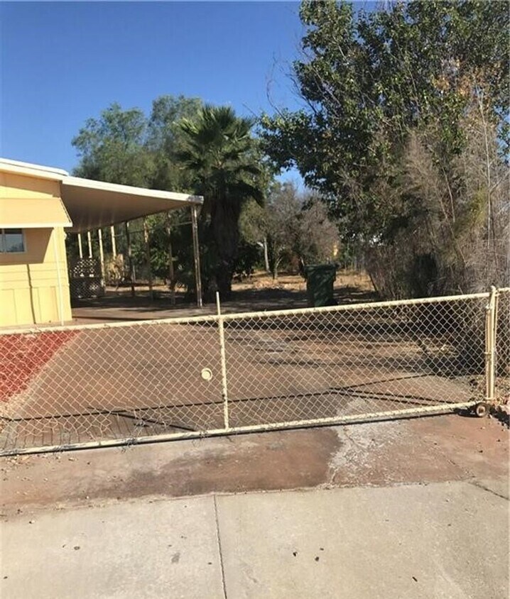 Building Photo - 25670 Minorca St