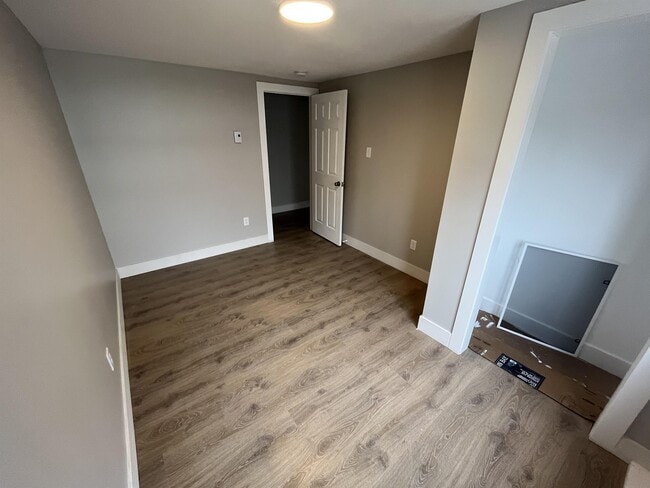 Building Photo - 126 Empire Ave