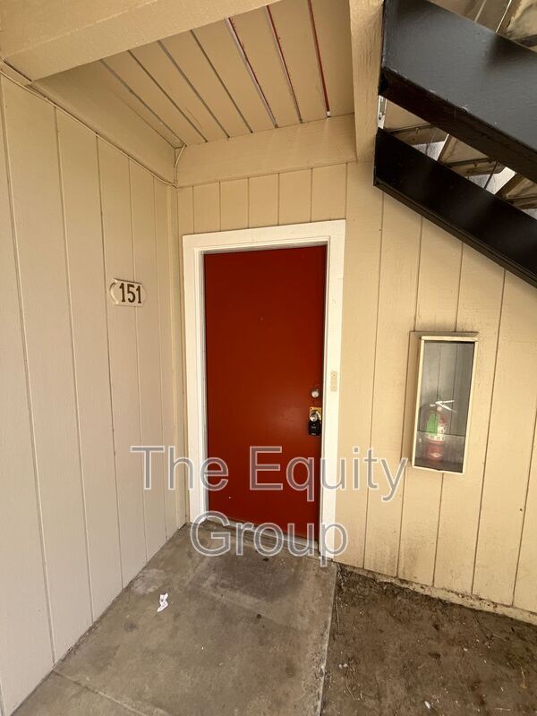 Foto del edificio - 1704 W Olive Ave