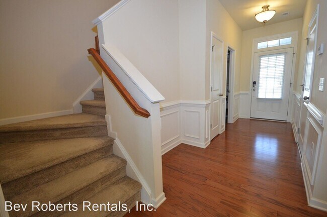 Building Photo - 3 br, 2.5 bath House - 628 Briarcliff Street