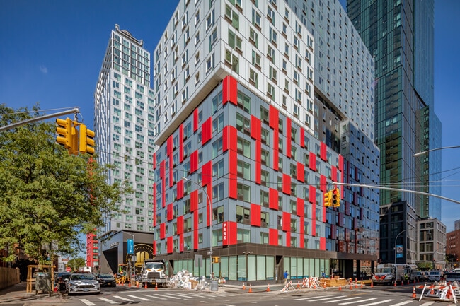 Barclays I - 38 6th Avenue photo'