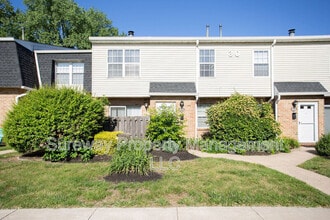 Building Photo - 2147 Harbour Dr