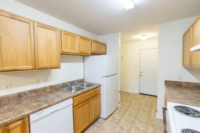 Building Photo - 3 Bedroom 2 Bath - D'Iberville