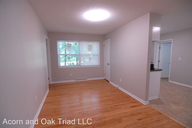 Building Photo - 3 br, 2 bath House - 2320 N Centennial Ave