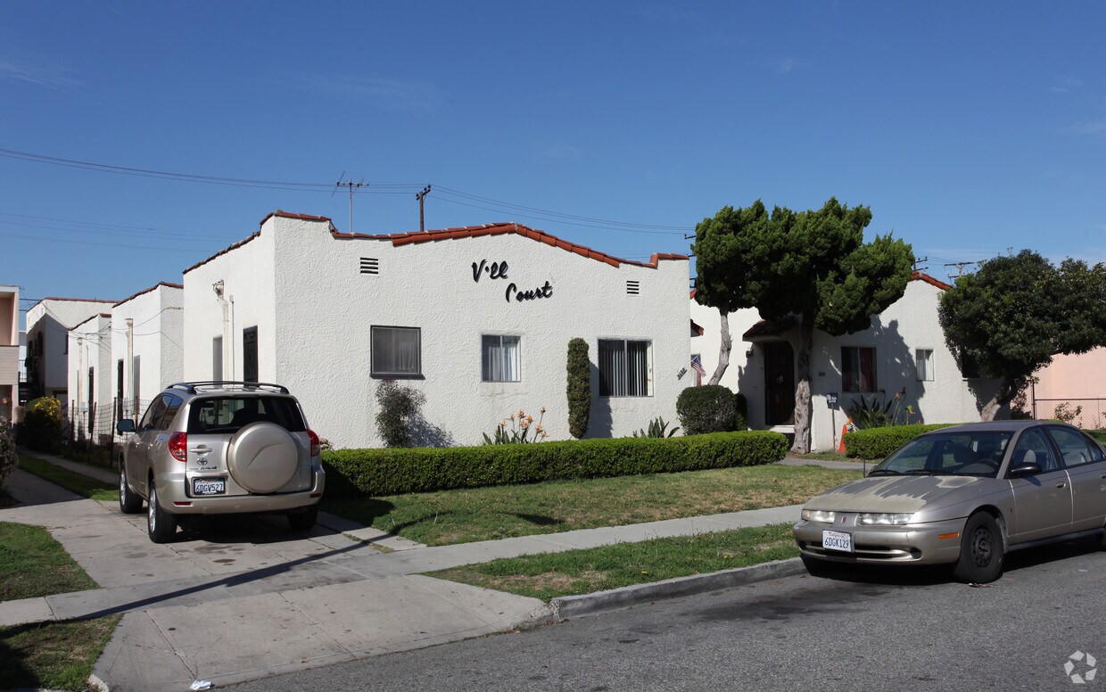 Villa Court Apartments in South Gate, CA