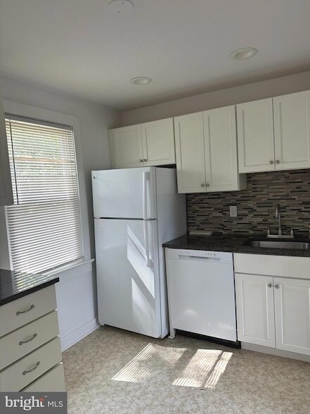 Building Photo - 526 Pingree Ave