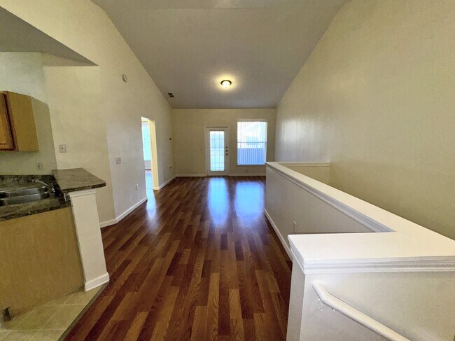 Photo - 10412 Villa View Cir Townhome