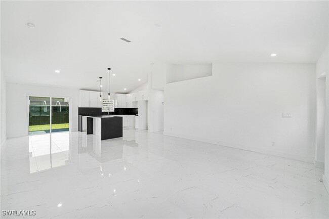 Foto del edificio - 130 NE 11th Ln
