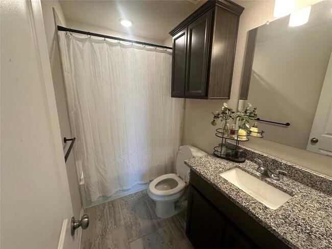 Foto del edificio - 3320 Rolling View Ct