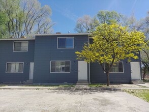 Building Photo - 460-32 1/8 32 1/8 Rd