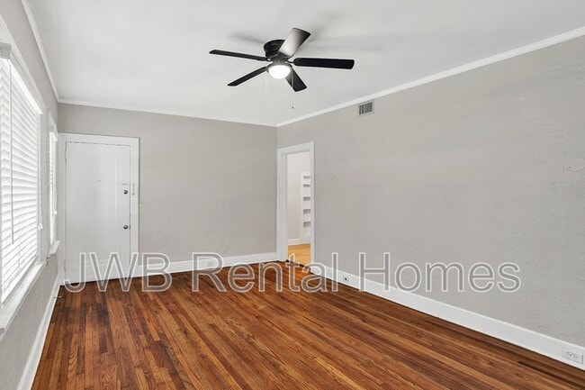 Building Photo - 1508 McDuff Ave S
