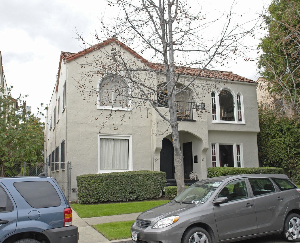 Primary Photo - 453 N Orange Grove Ave