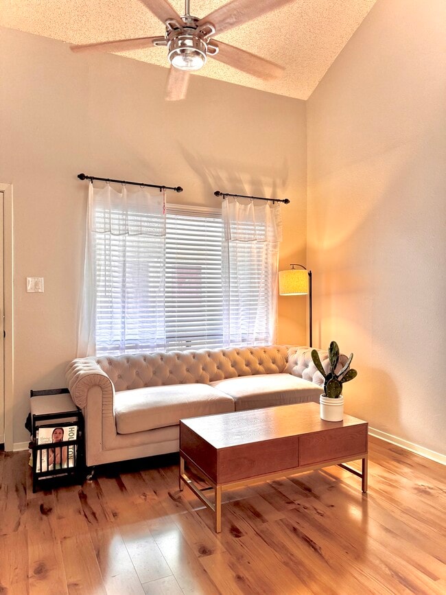 Foto del edificio - 2120 Pearl St