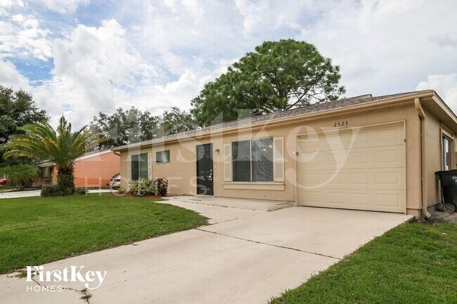 Foto del edificio - 2523 Roxbury Circle