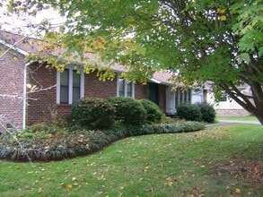 Building Photo - 7225 Deville Way