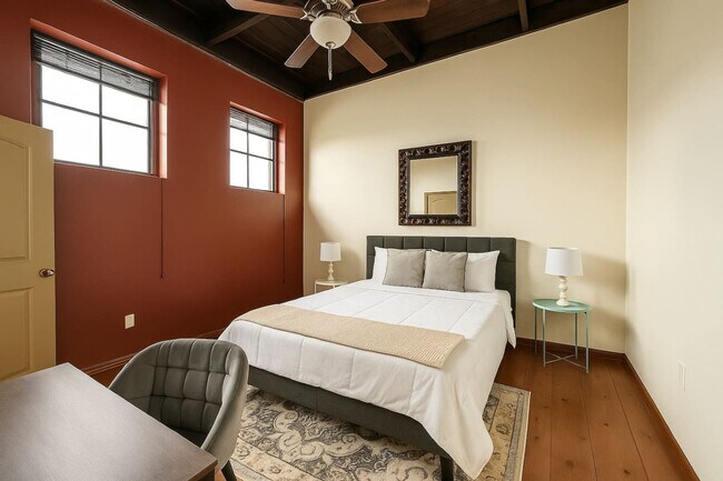 Foto del edificio - 521 N Jefferson Ave