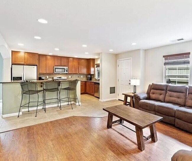 Foto del edificio - COMING SOON! Somersett Beauty Near Shopping, Restaurants, Walking Trails, Golf Course